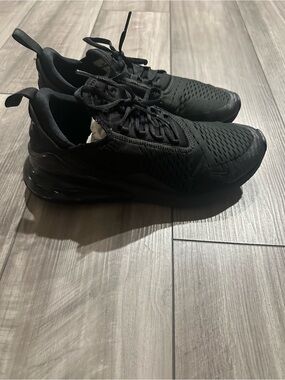 Nike Air Max 270